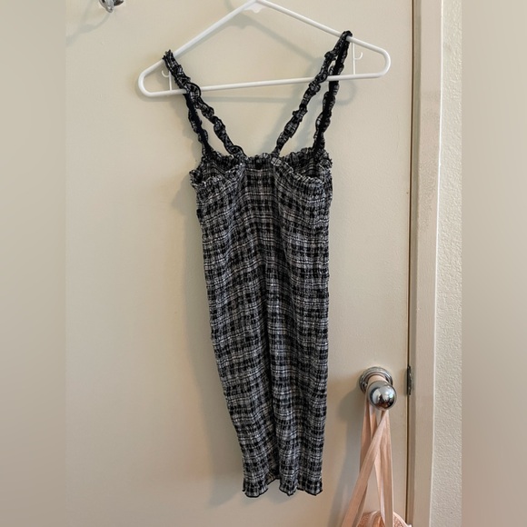 Volcom Women’s Black & White Smock Fitted Dress. Sz XS - Picture 4 of 8